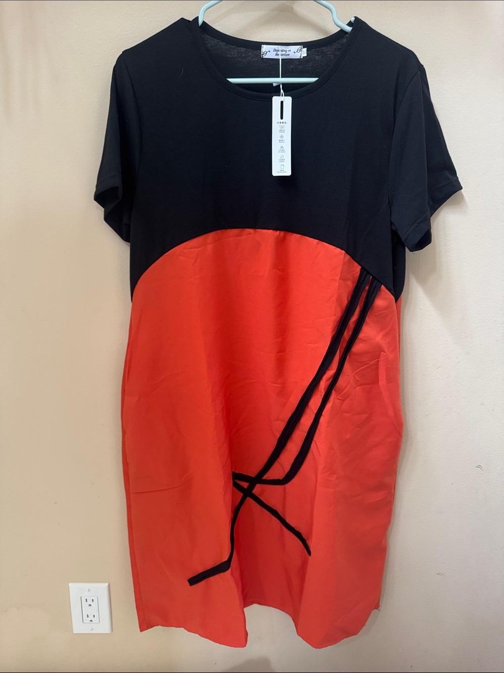 NWT Black & Red Short Sleeve Colorblock Dress